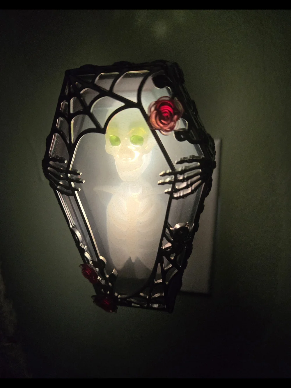 RARE Bath & Body Works Spooky Coffin Wallflowers Plug Nightlight Halloween 2023